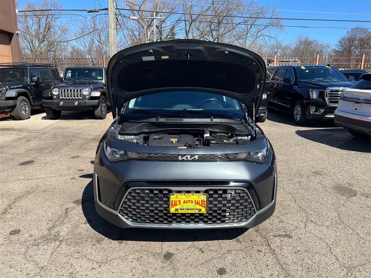 Used 2023 Kia Soul EX FWD image 11