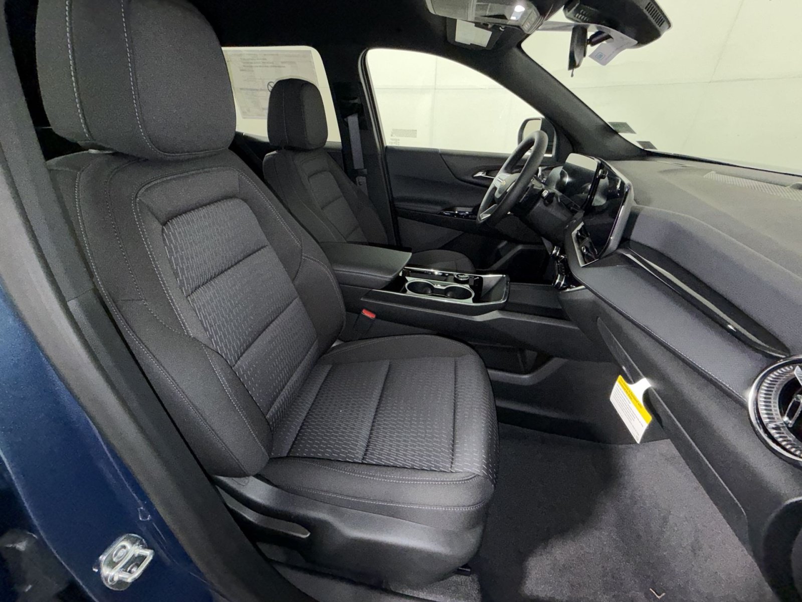 New 2027 Chevrolet Equinox LT FWD image 26