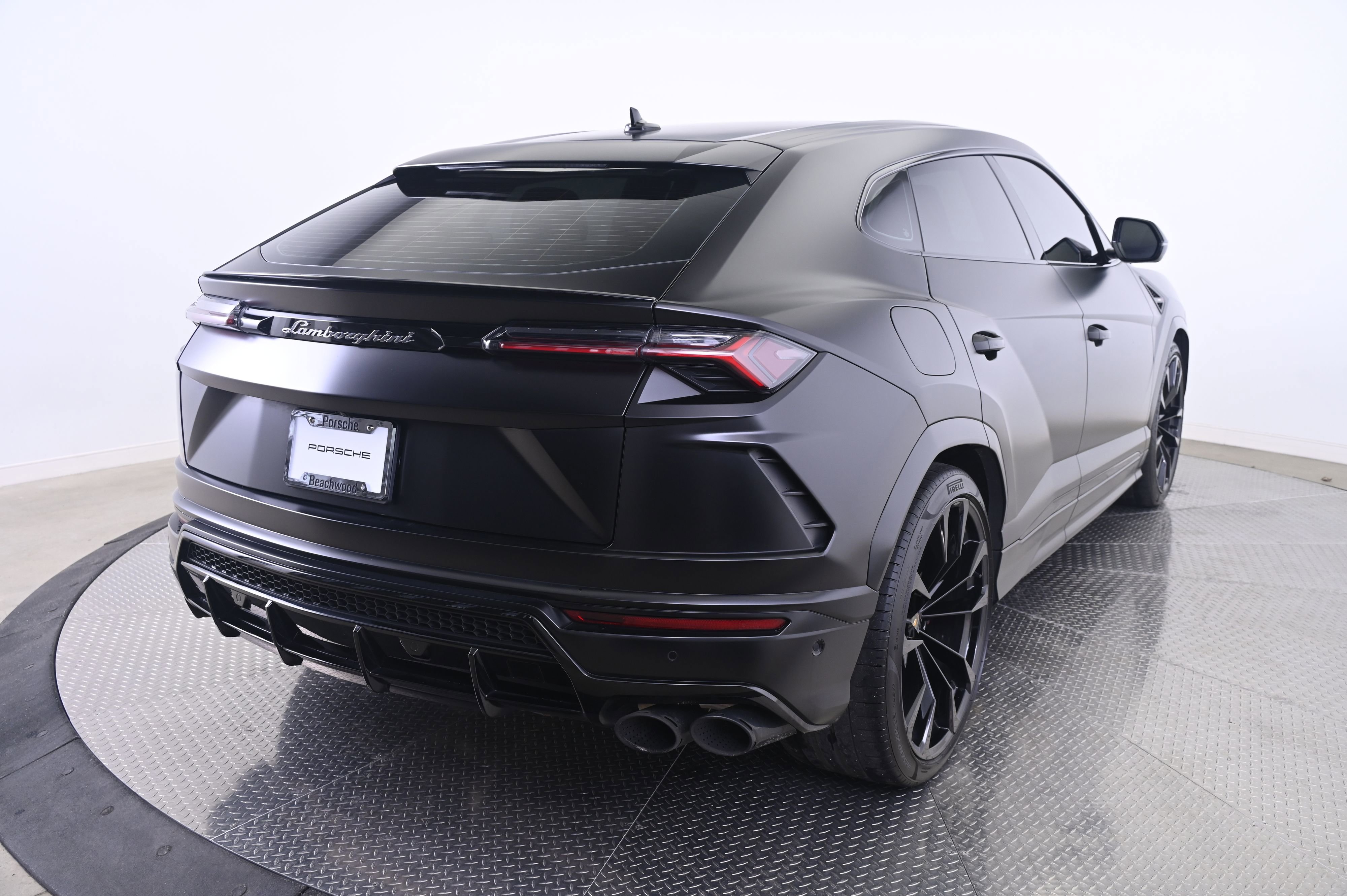 Used 2022 Lamborghini Urus image 7