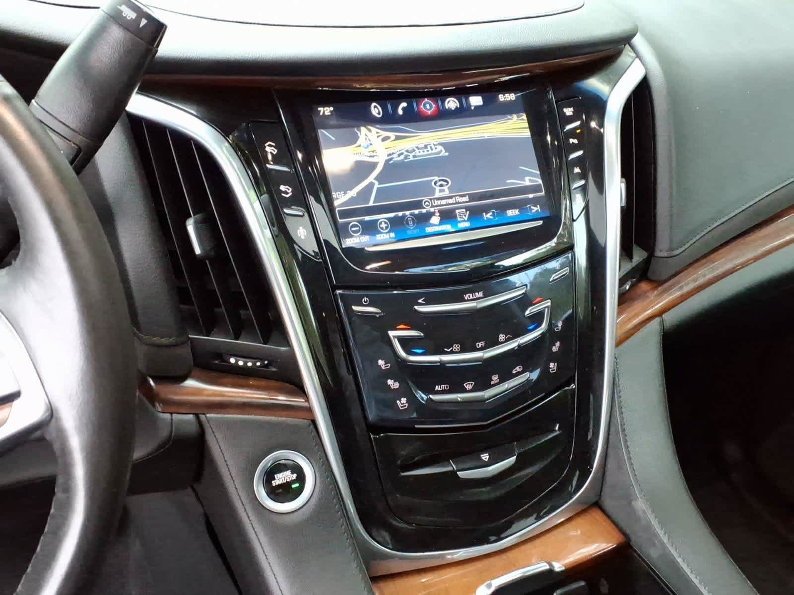Used 2016 Cadillac Escalade Luxury AWD/4WD image 21