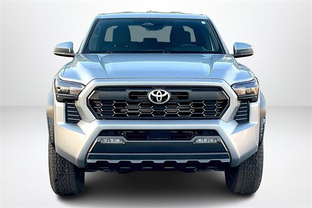 Used 2024 Toyota Tacoma TRD Off-Road image 3