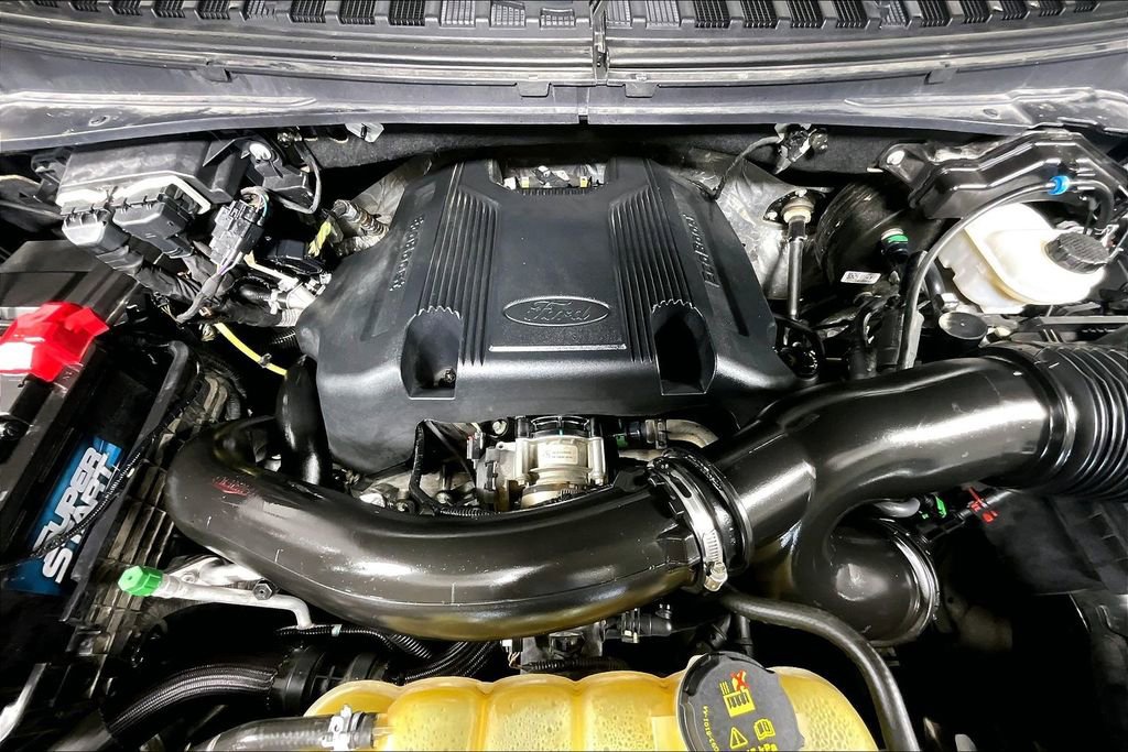 Used 2019 Ford Expedition XLT w/ Equipment Group 202A image 9