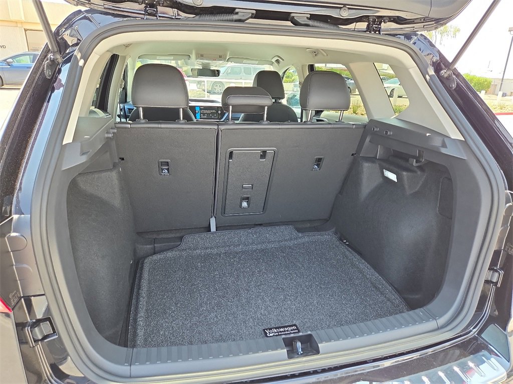 Used 2024 Volkswagen Taos SE image 15