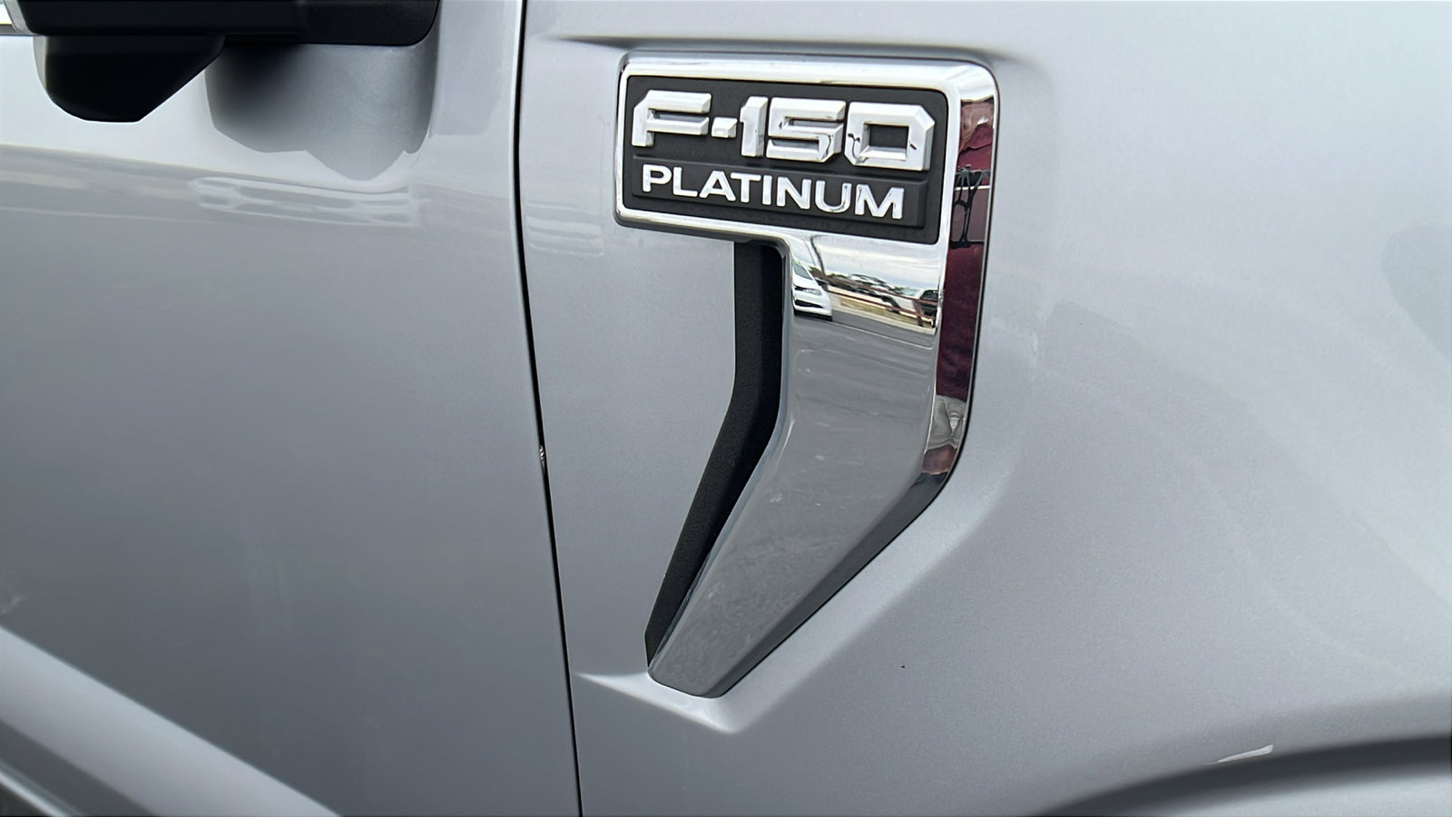 Used 2022 Ford F150 4x4 SuperCrew Hybrid image 9