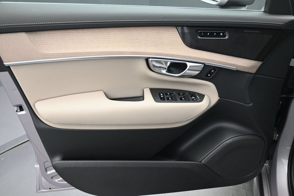 New 2026 Volvo XC90 B6 Ultra w/ Protection Package Premier AWD/4WD image 5
