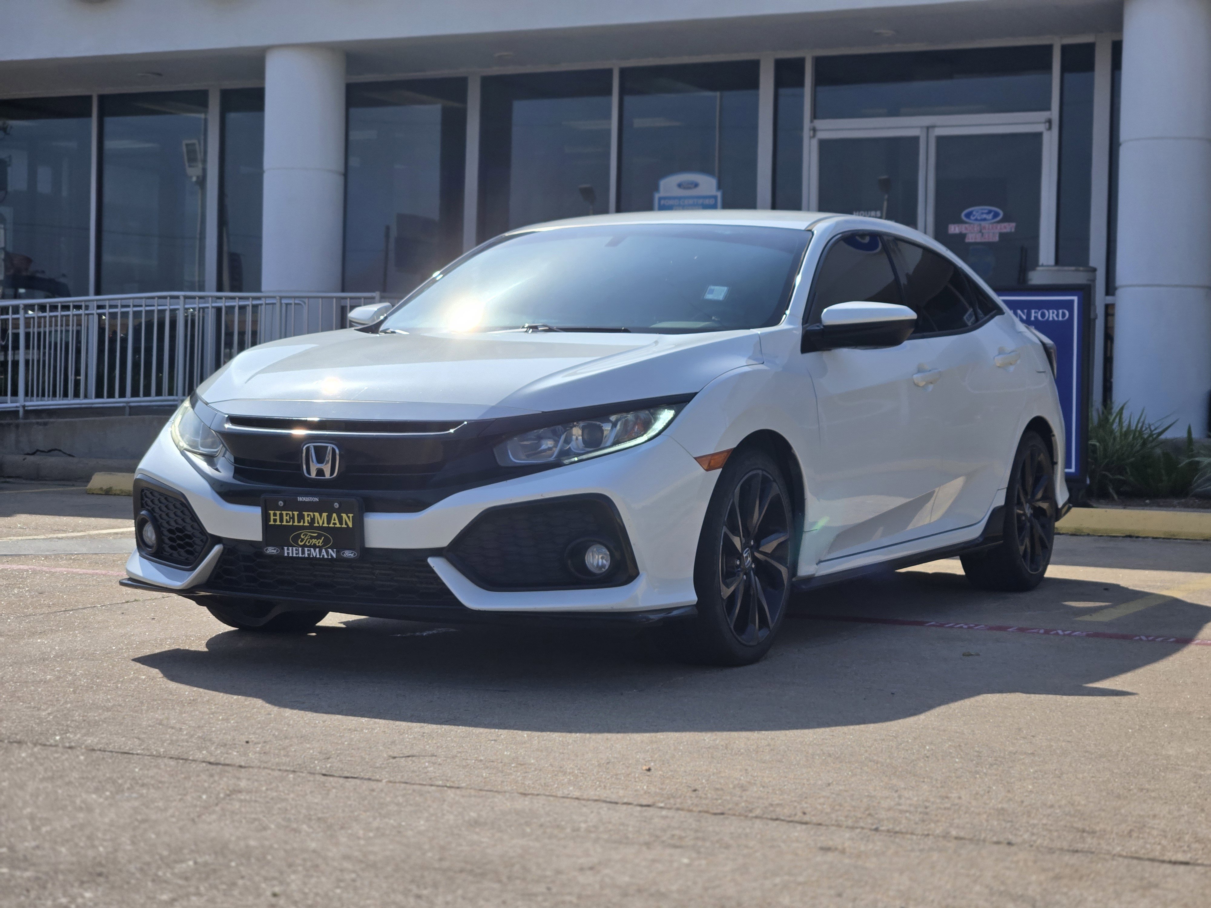 Used 2018 Honda Civic Sport image 2