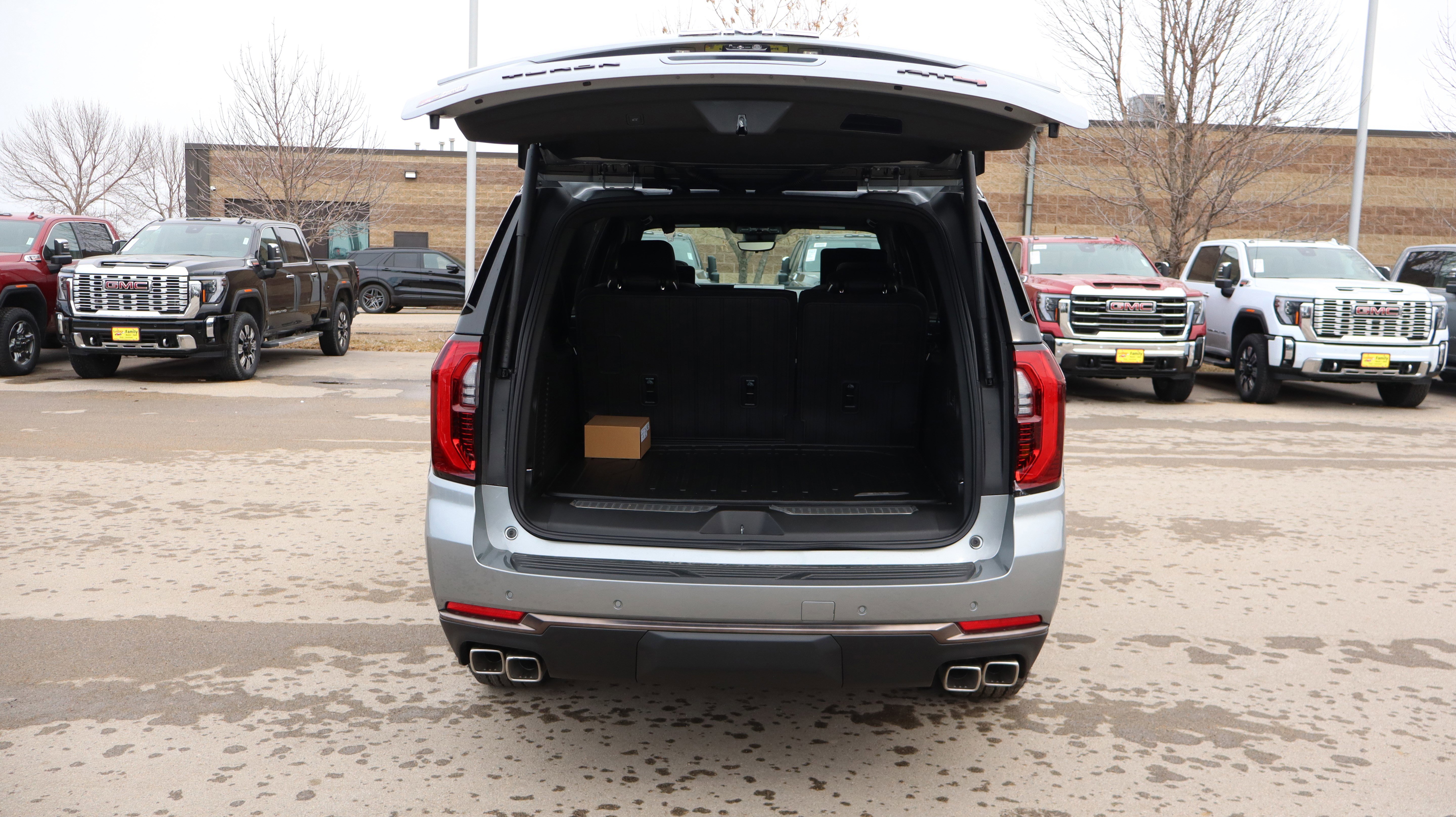 New 2026 GMC Yukon XL AT4 Ultimate image 16