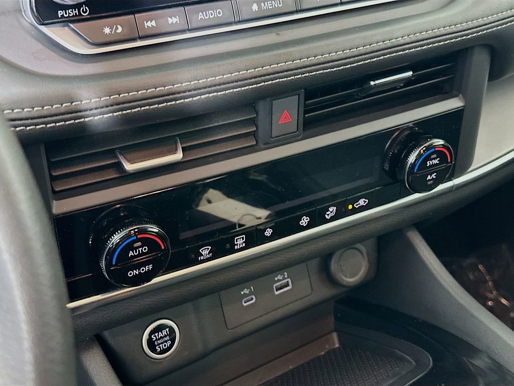 Certified 2023 Nissan Rogue SV image 22