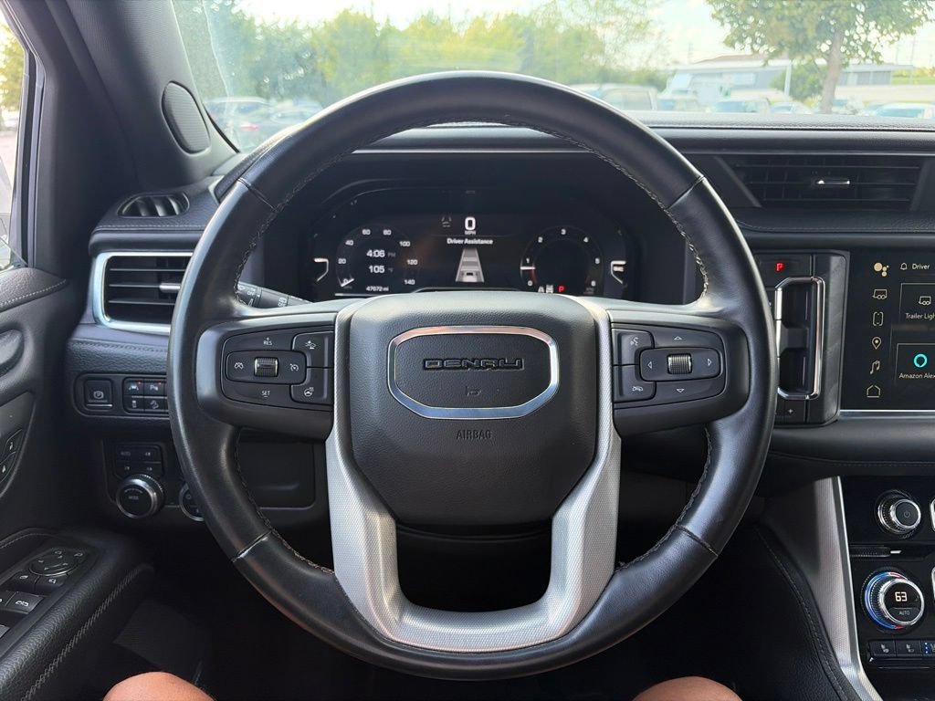 Used 2023 GMC Yukon Denali AWD/4WD image 8