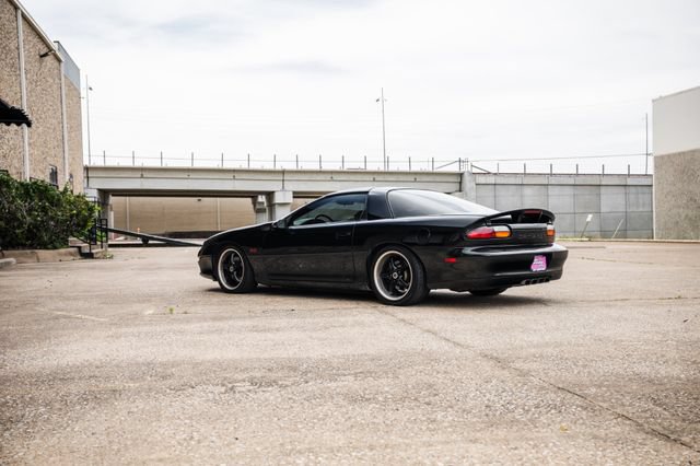 Used 2002 Chevrolet Camaro Z28 w/ SS Performance/Appearance Pkg RWD image 48
