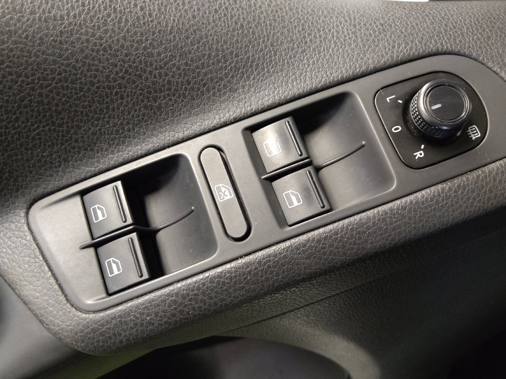 Used 2017 Volkswagen Tiguan Limited w/ Premium Package image 27