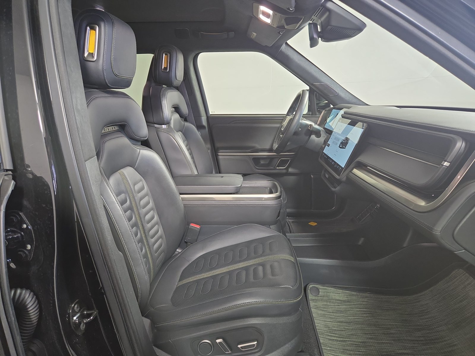 Used 2023 Rivian R1S Adventure Quad AWD/4WD image 24
