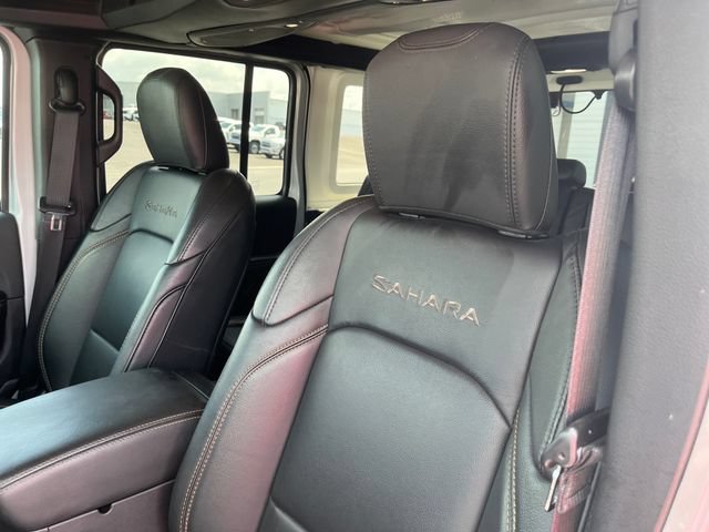 Used 2024 Jeep Wrangler Unlimited Sahara w/ Technology Group AWD/4WD image 12
