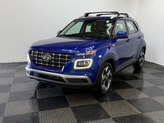 Used 2023 Hyundai Venue Limited FWD image 5