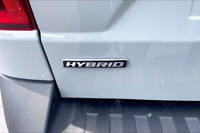Used 2024 Ford Maverick Lariat w/ Black Appearance Package FWD image 8