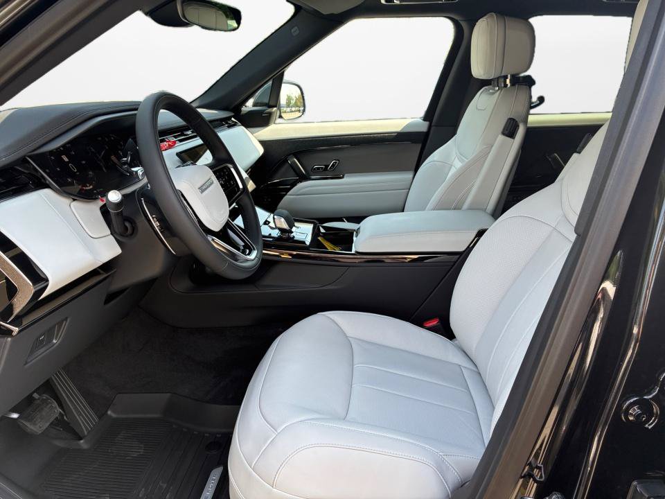 New 2026 Land Rover Range Rover Sport SE AWD/4WD image 9
