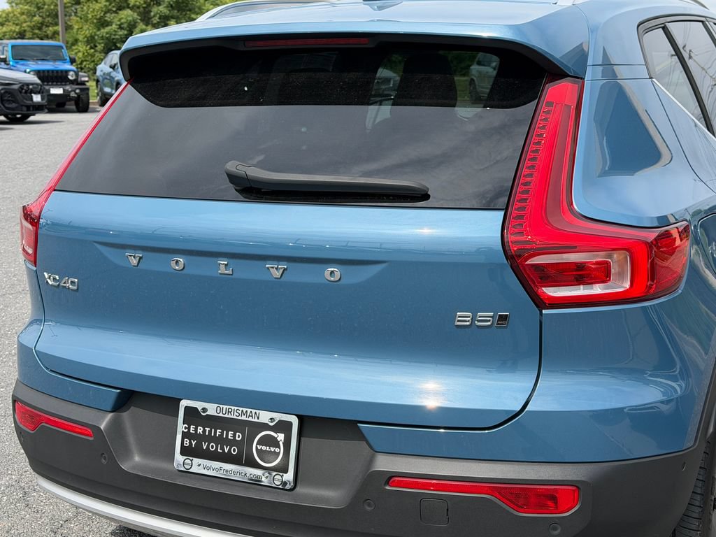 Certified 2024 Volvo XC40 B5 Plus w/ Protection Package Premier AWD/4WD image 11