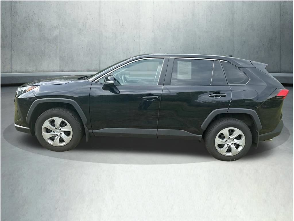 Used 2023 Toyota RAV4 LE AWD/4WD image 2