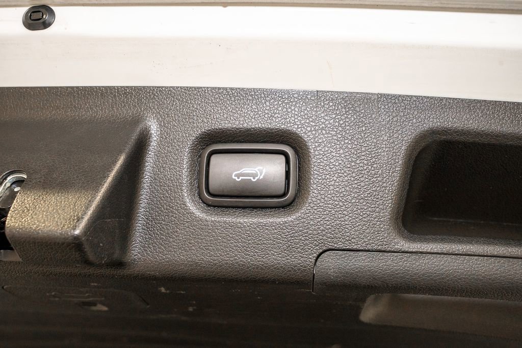 Used 2023 Hyundai Santa Fe SEL image 6