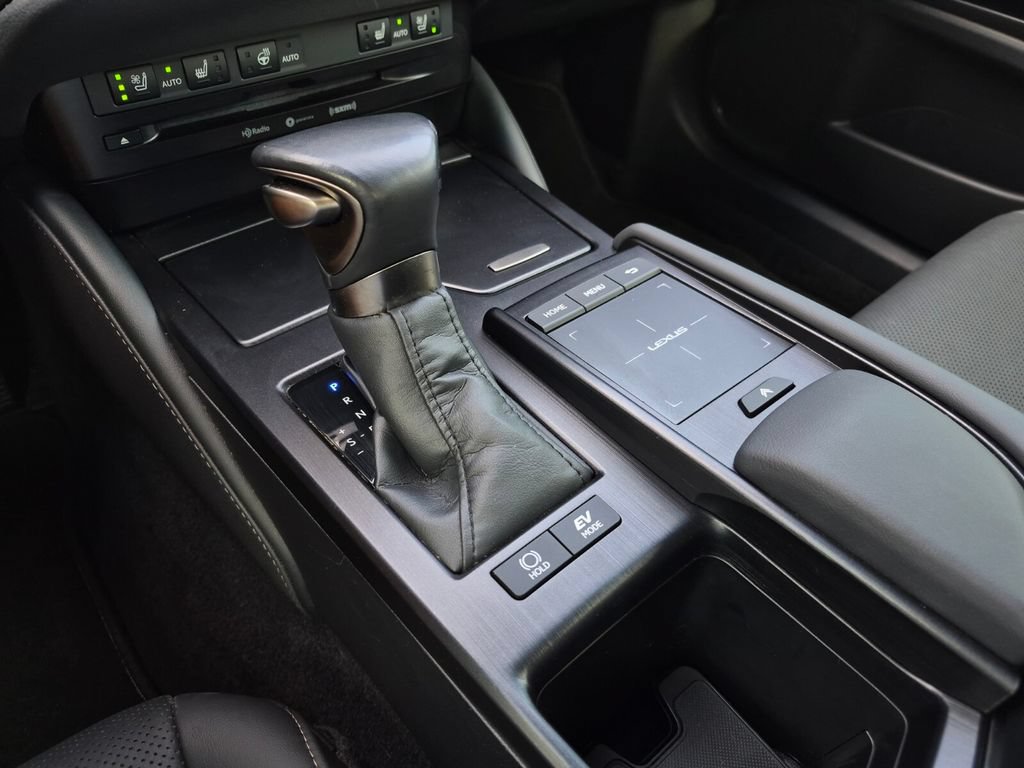Used 2022 Lexus ES 300h w/ Premium Package FWD image 25