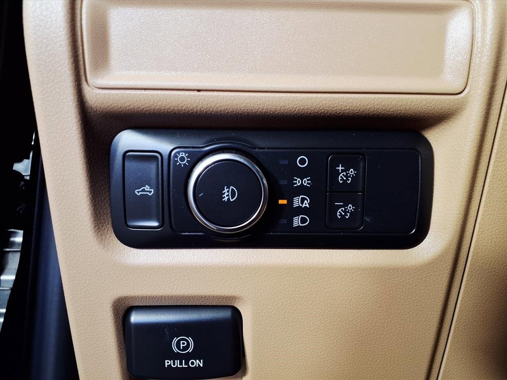 Used 2022 Ford F150 XLT image 13