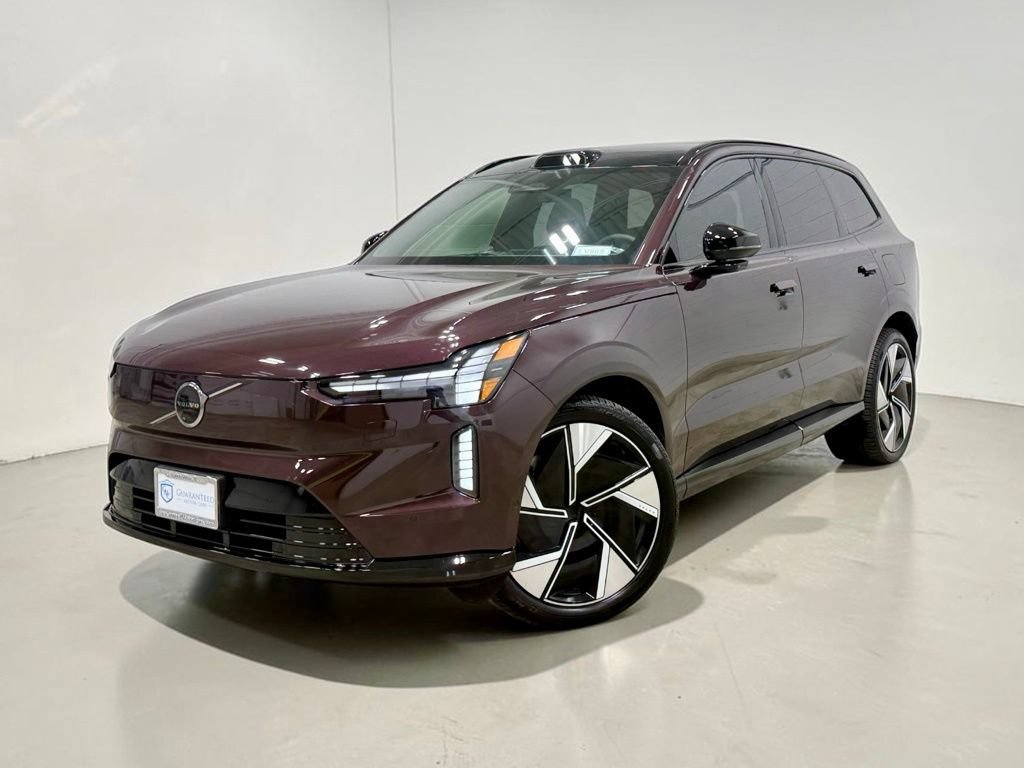 Used 2025 Volvo EX90 Ultra AWD/4WD image 2