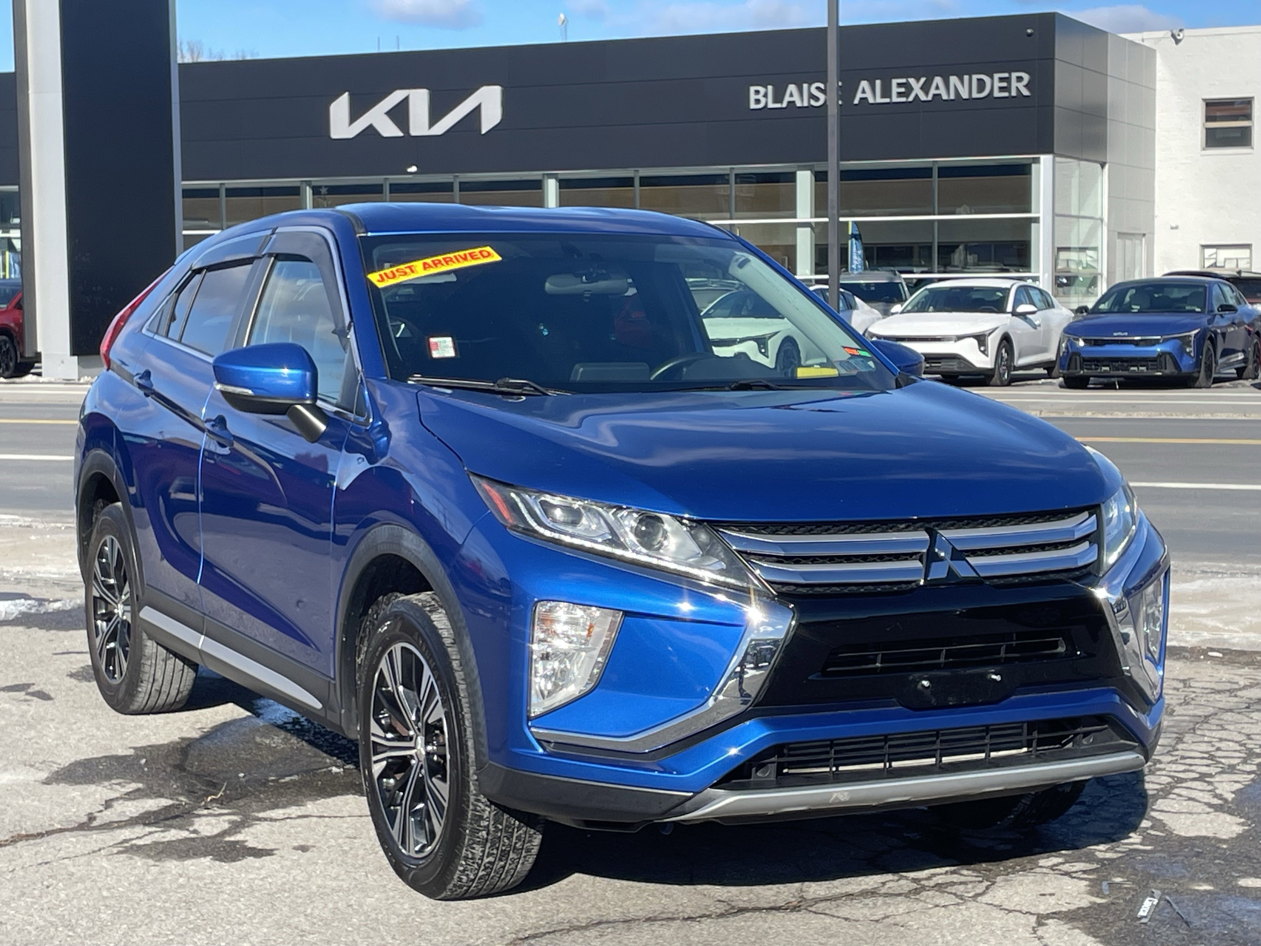 Used 2019 Mitsubishi Eclipse Cross SE image 1