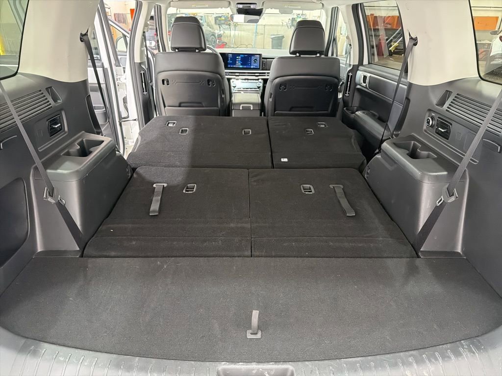 Certified 2025 Hyundai Santa Fe SEL image 28