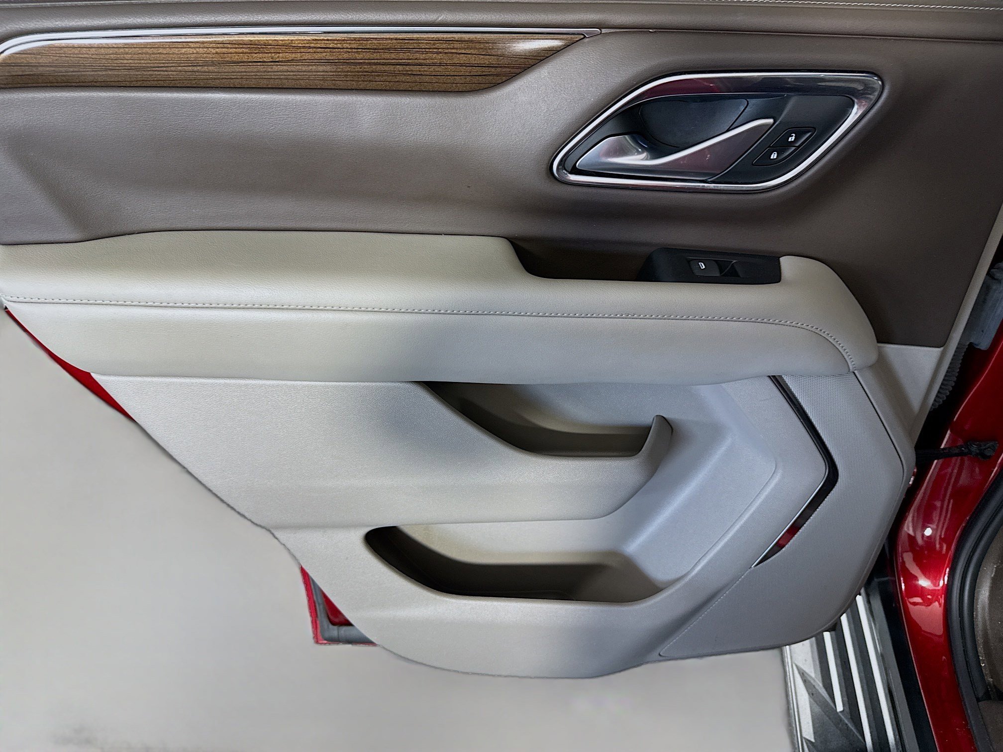 Used 2023 GMC Yukon SLE image 26