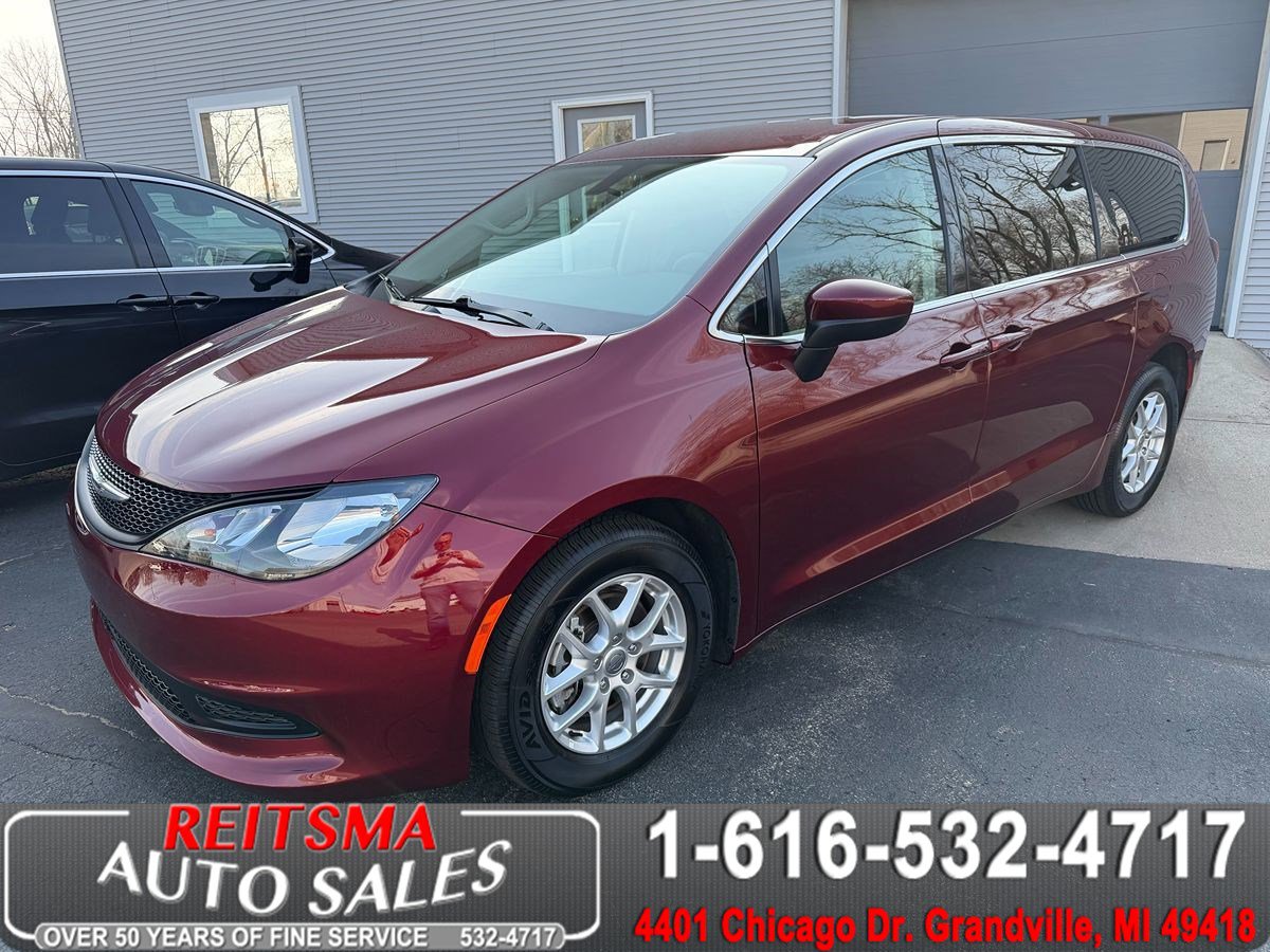 Used 2022 Chrysler Voyager LX