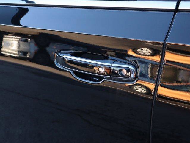 New 2025 GMC Yukon Elevation image 20