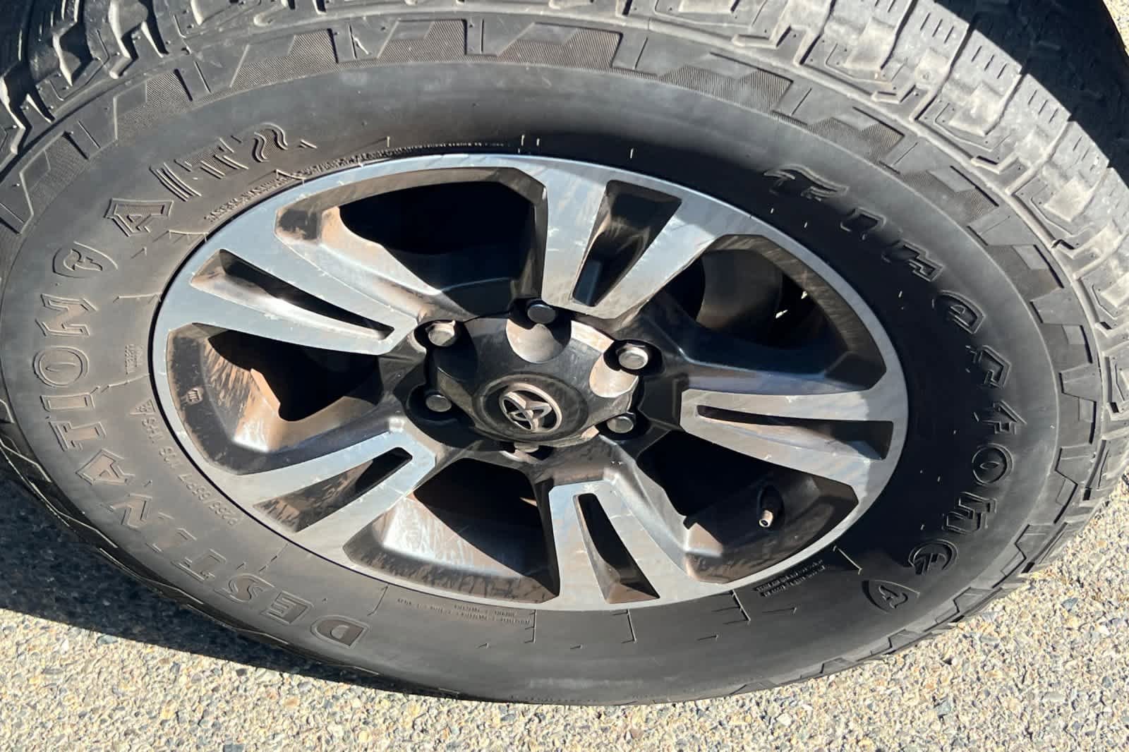 Used 2016 Toyota Tacoma TRD Sport AWD/4WD image 14