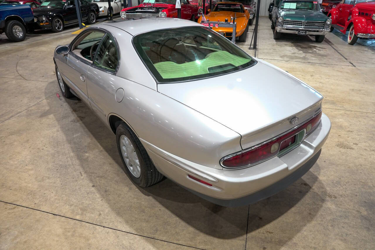 Used 1996 Buick Riviera Supercharged Coupe FWD image 16