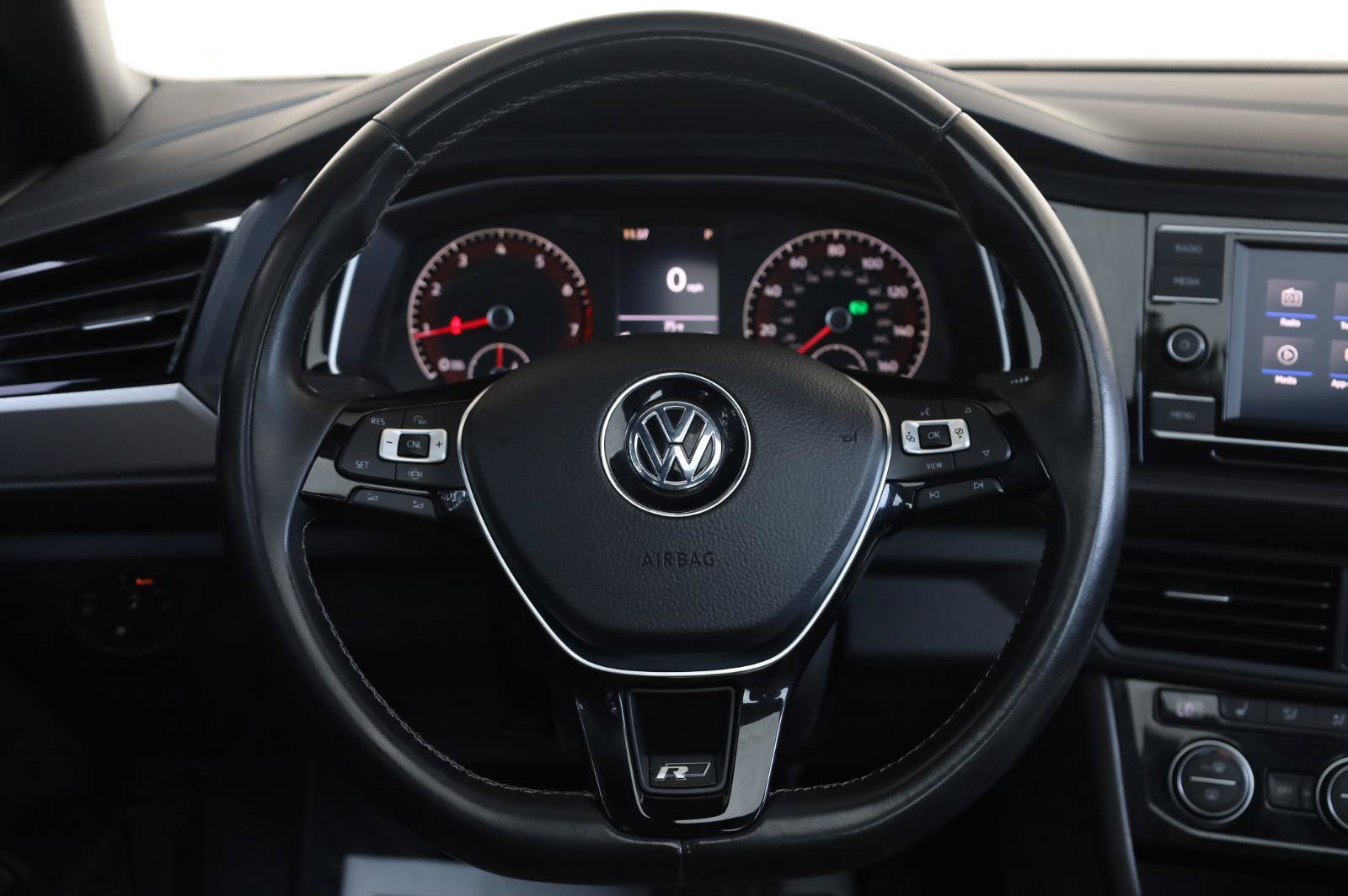 Used 2020 Volkswagen Jetta R-Line FWD image 32