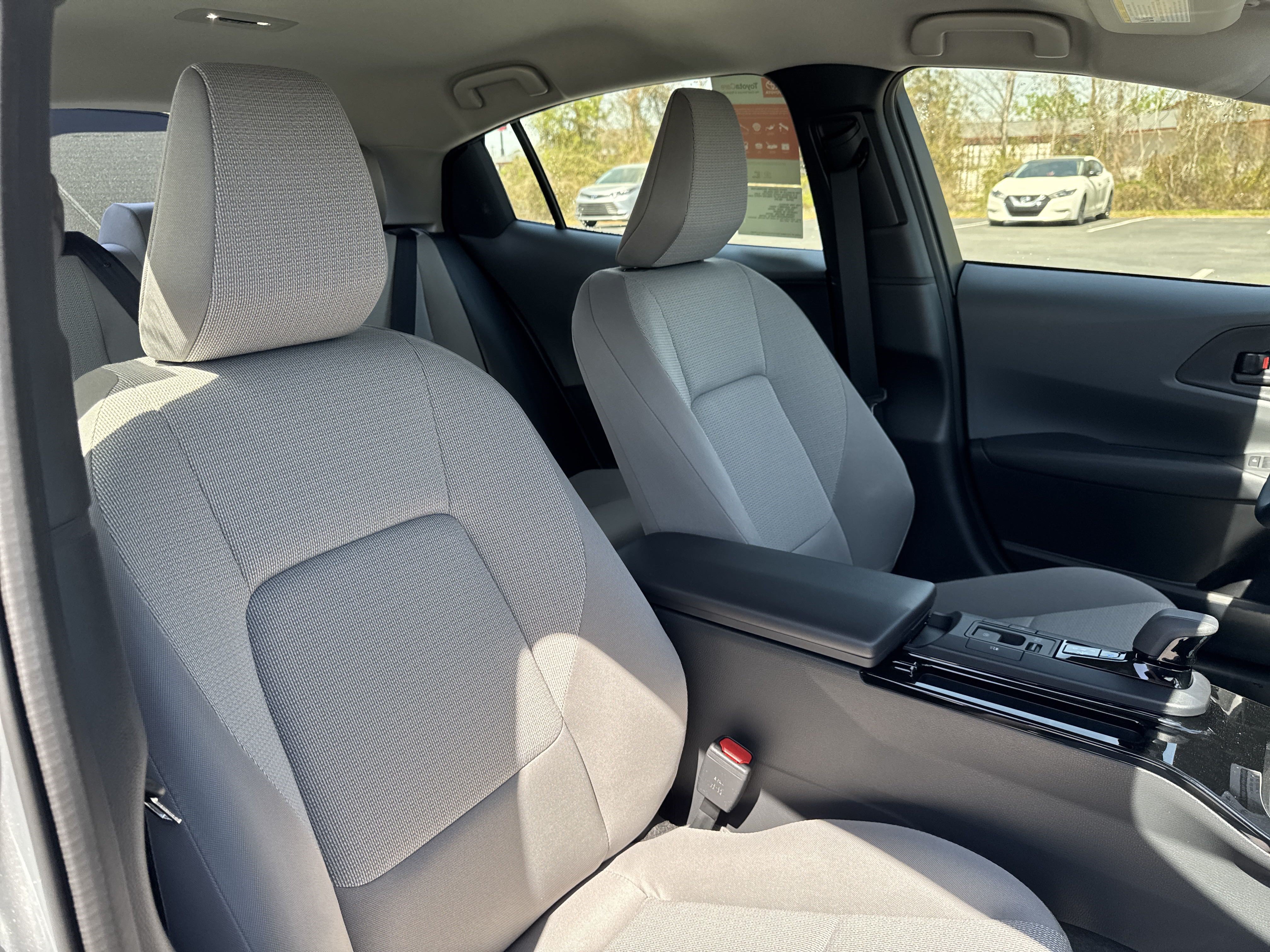 New 2024 Toyota Prius LE FWD image 32