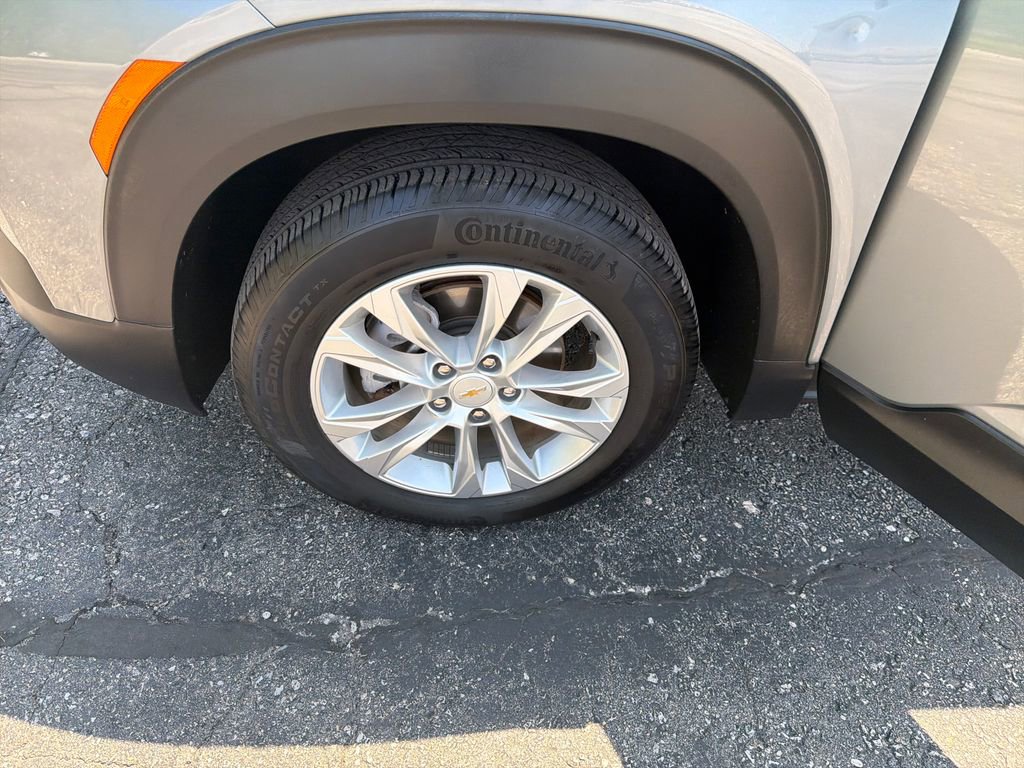 Used 2023 Chevrolet TrailBlazer LS FWD image 28