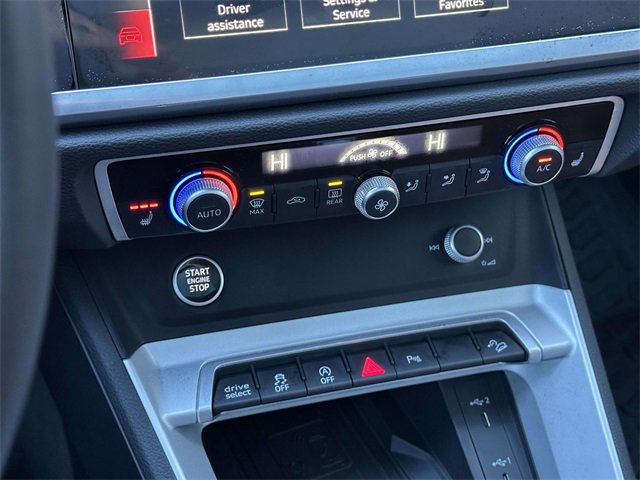 Certified 2025 Audi Q3 2.0T Premium w/ Convenience Package image 32