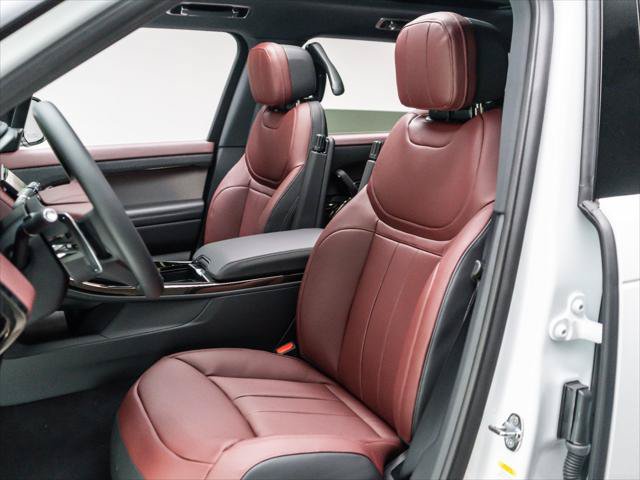 New 2026 Land Rover Range Rover Sport Dynamic SE AWD/4WD image 12