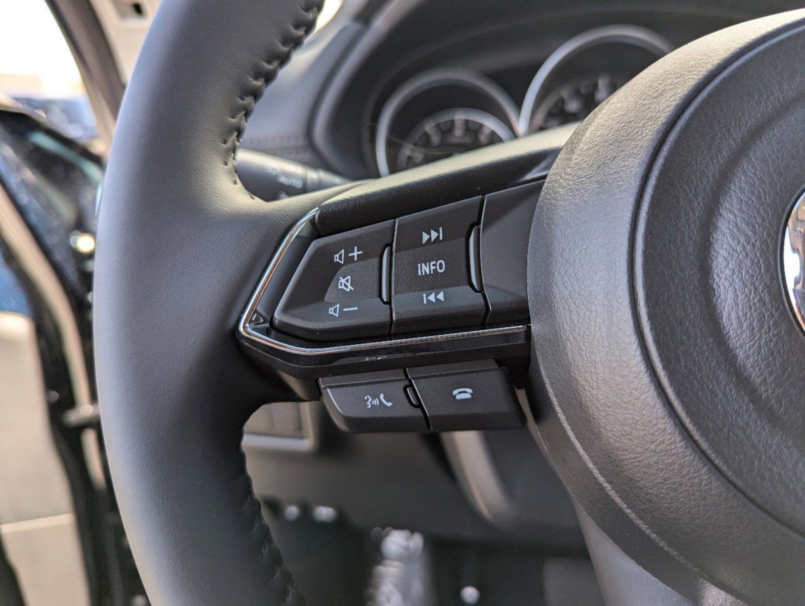 Used 2025 MAZDA CX-5 AWD 2.5 S w/ Preferred Package image 34