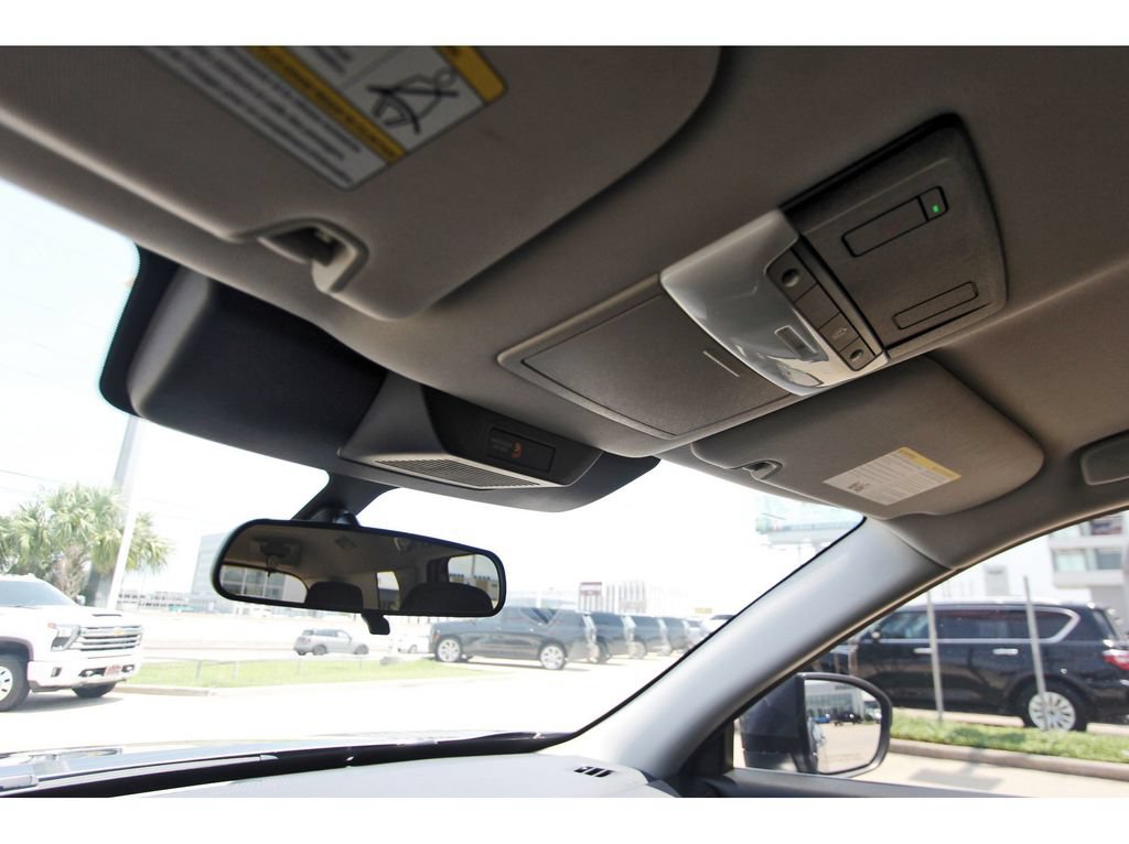 Used 2025 Nissan Pathfinder SV FWD image 23