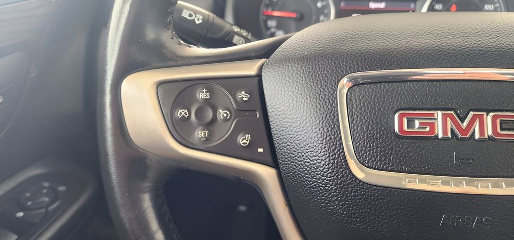 Used 2019 GMC Terrain Denali w/ Advanced Safety Package image 30