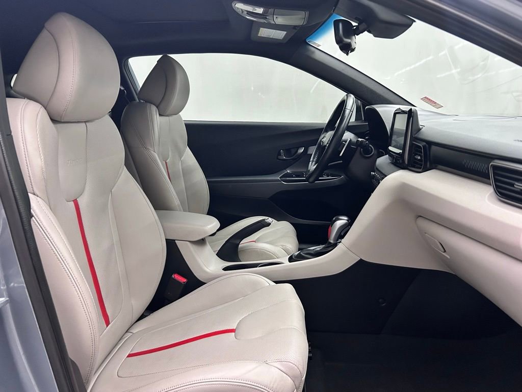 Used 2020 Hyundai Veloster Turbo Ultimate image 15