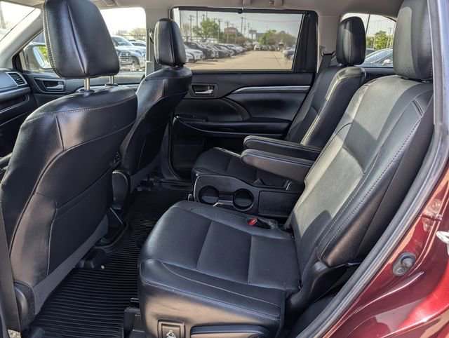 Used 2018 Toyota Highlander Limited Platinum image 29