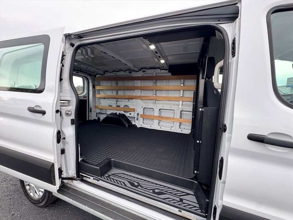 Used 2024 Ford Transit 250 Low Roof w/ Exterior Upgrade Package image 12
