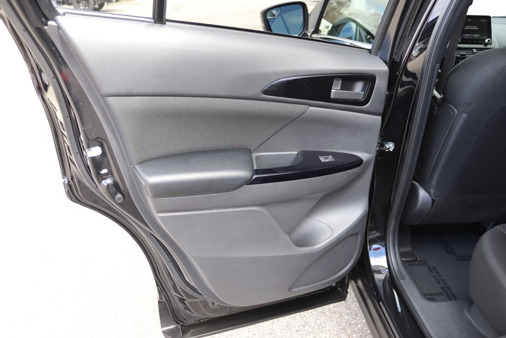 Used 2024 Mitsubishi Eclipse Cross LE image 10