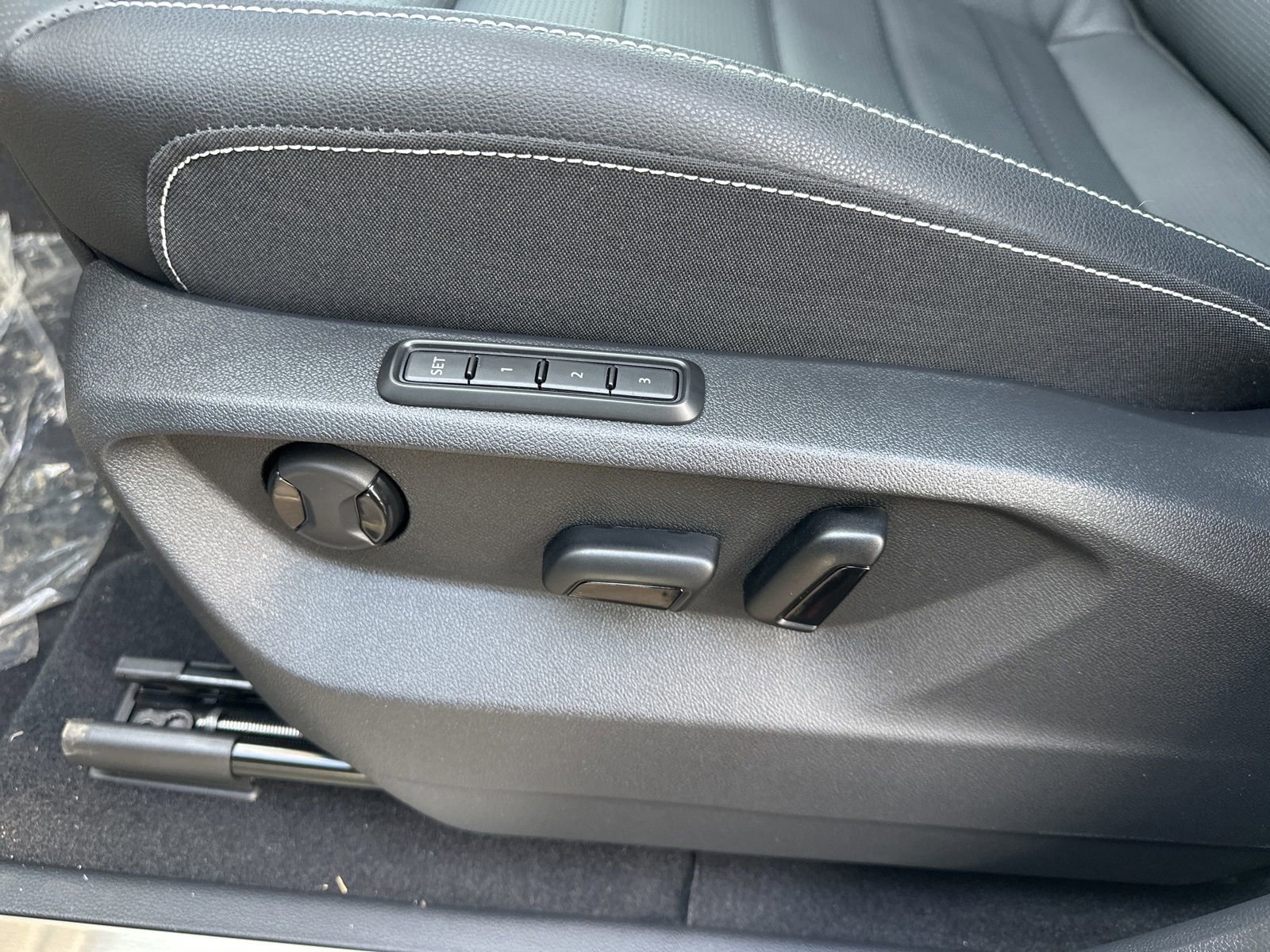 New 2026 Volkswagen Atlas SEL image 12