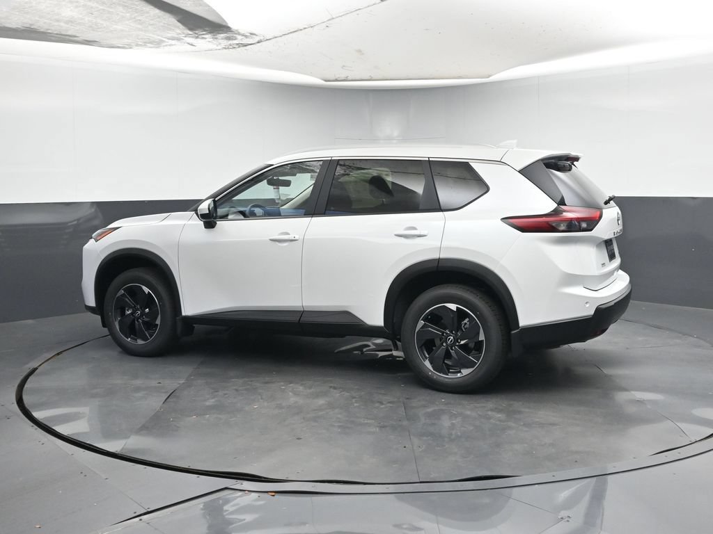 Used 2026 Nissan Rogue SV w/ SV Premium Package AWD/4WD image 3