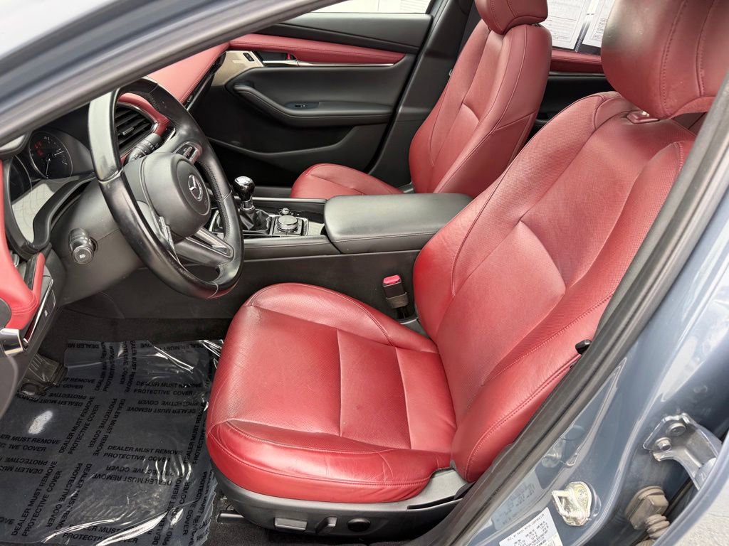 Used 2019 MAZDA MAZDA3 Hatchback w/ Premium Package FWD image 16