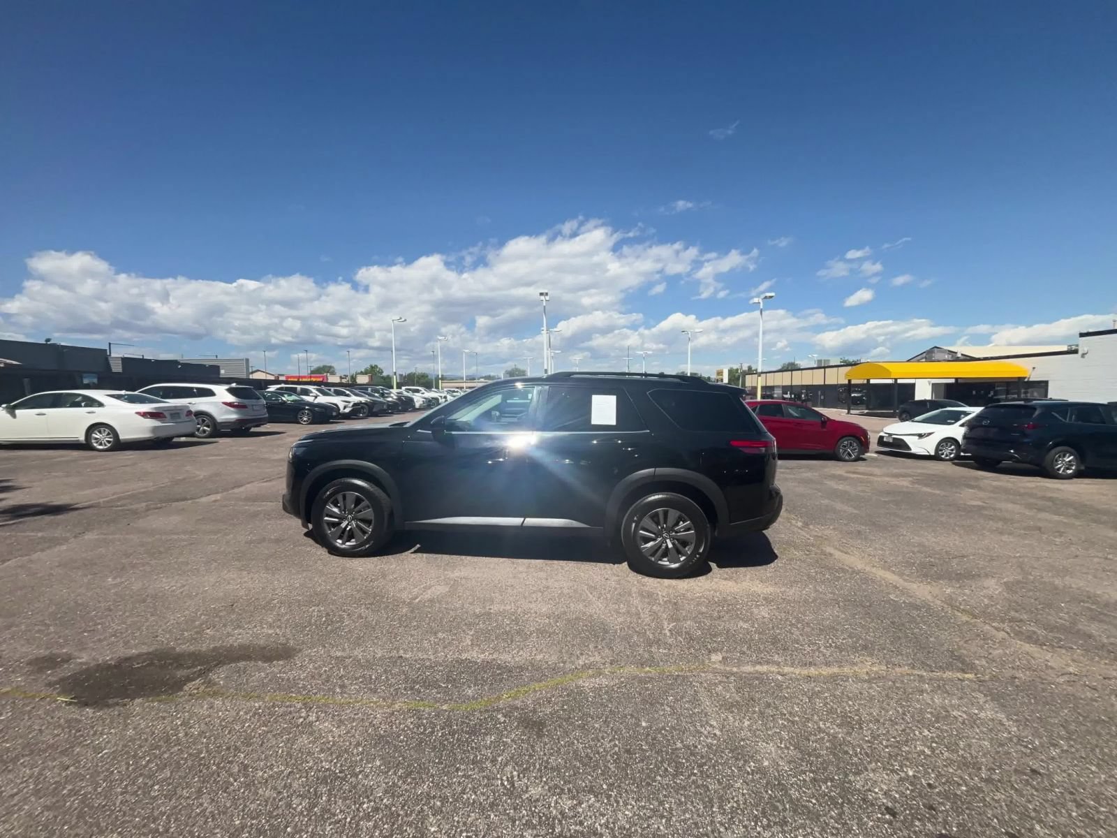 Used 2025 Nissan Pathfinder SV AWD/4WD image 15