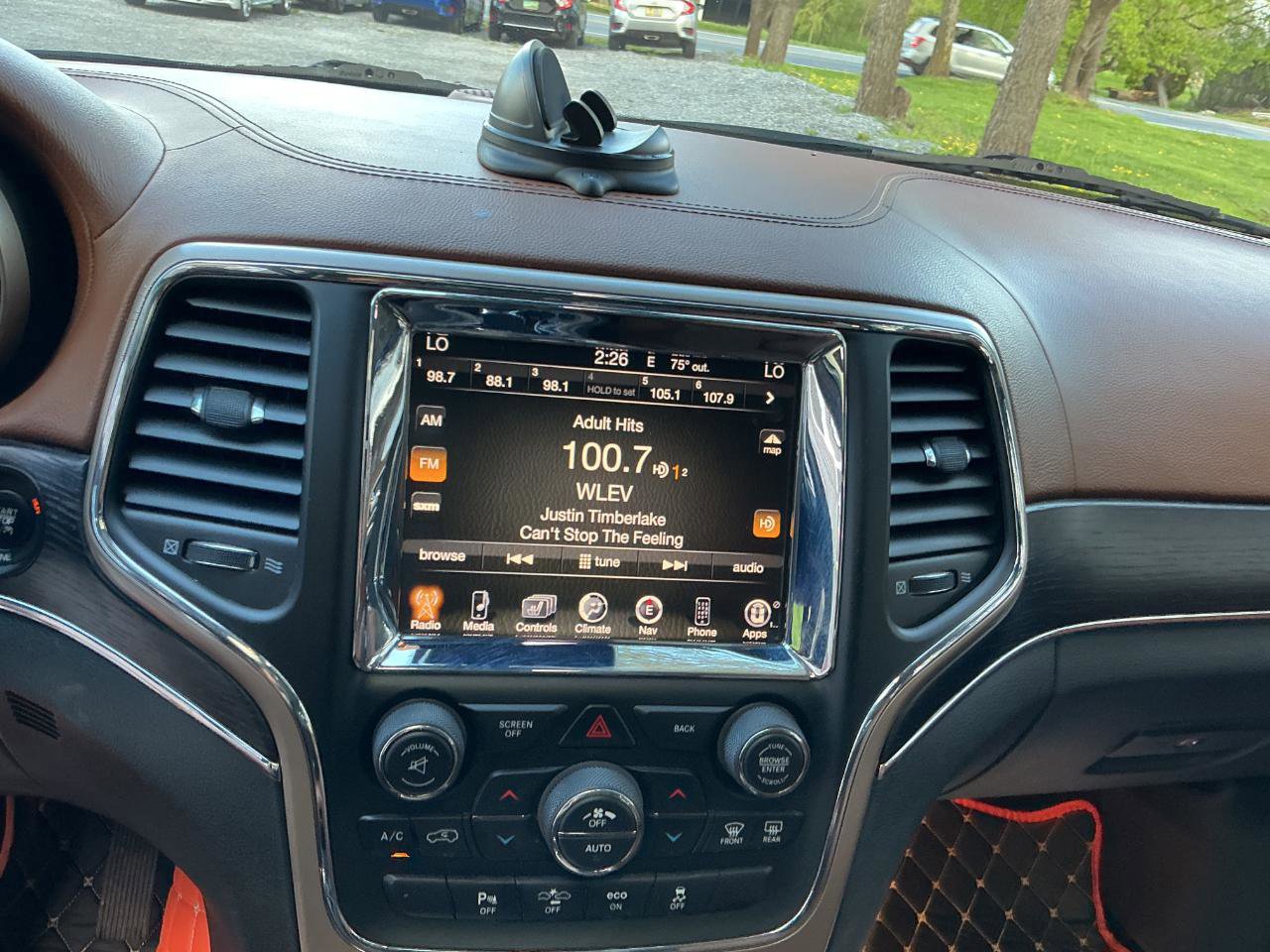 Used 2015 Jeep Grand Cherokee Summit AWD/4WD image 15